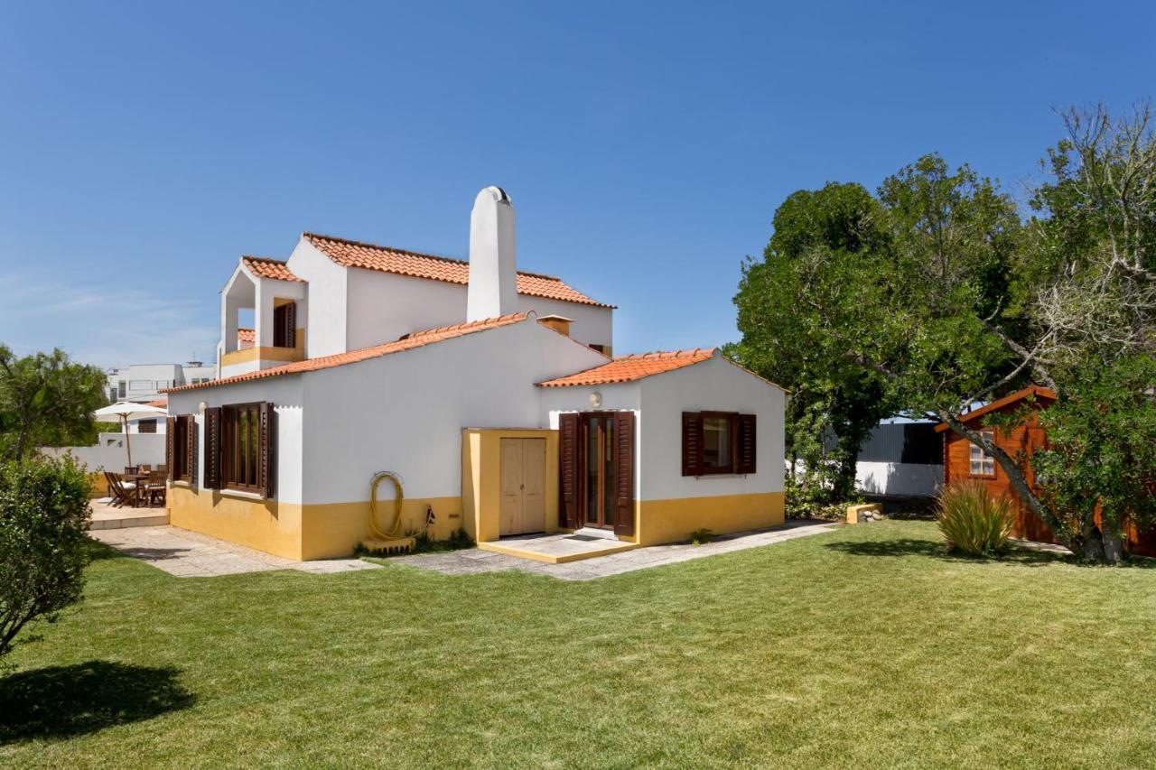 Joivy 3-Br Cottage With Terrace And Garden In Colares سينترا المظهر الخارجي الصورة